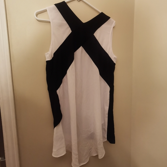 Kenneth Cole Reaction Gorgeous tunic style top M - Picture 5 of 6